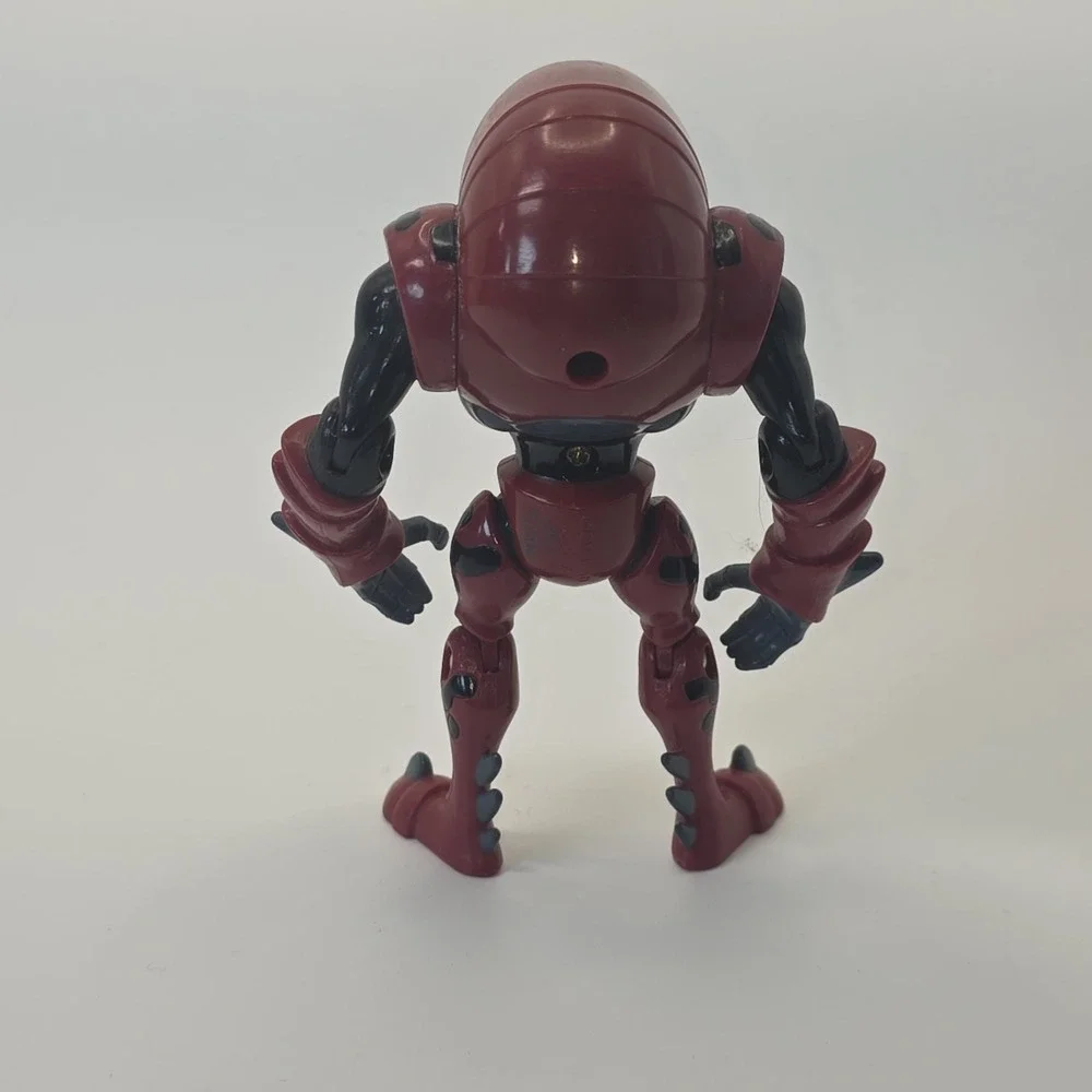 Bandai Ben 10 Ultimate Alien Water Hazard 4 Inch Action Figure Red Black 2010